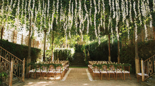 Seasonality and Bridesmaid Dresses: Selecting Appropriate Attire for Different Seasons