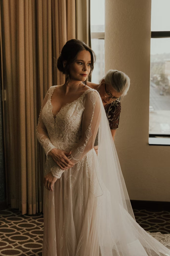 Elegant Mother of the Bride Dresses: Key Elements of Sophisticated Style