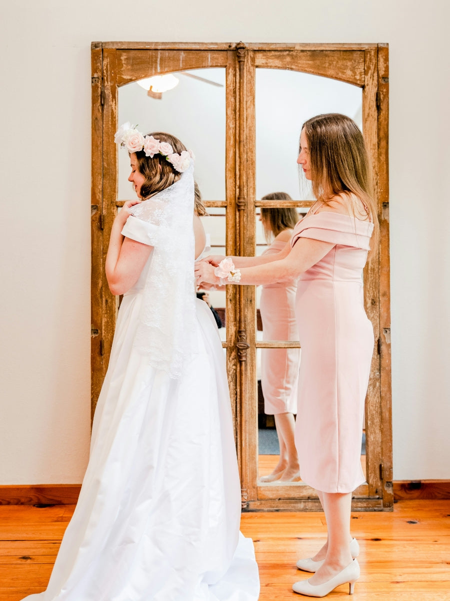 Plus-Size Mother of the Bride Dresses: Comfortable and Flattering Options