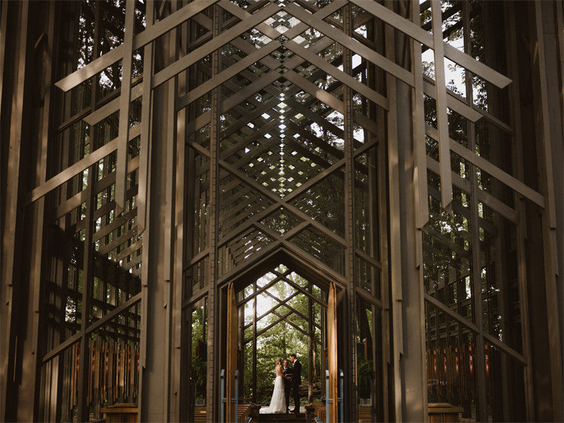 Wedding Venues and Bridesmaid Dress Styles for Beach, Countryside and Urban Settings: Ideal Choices