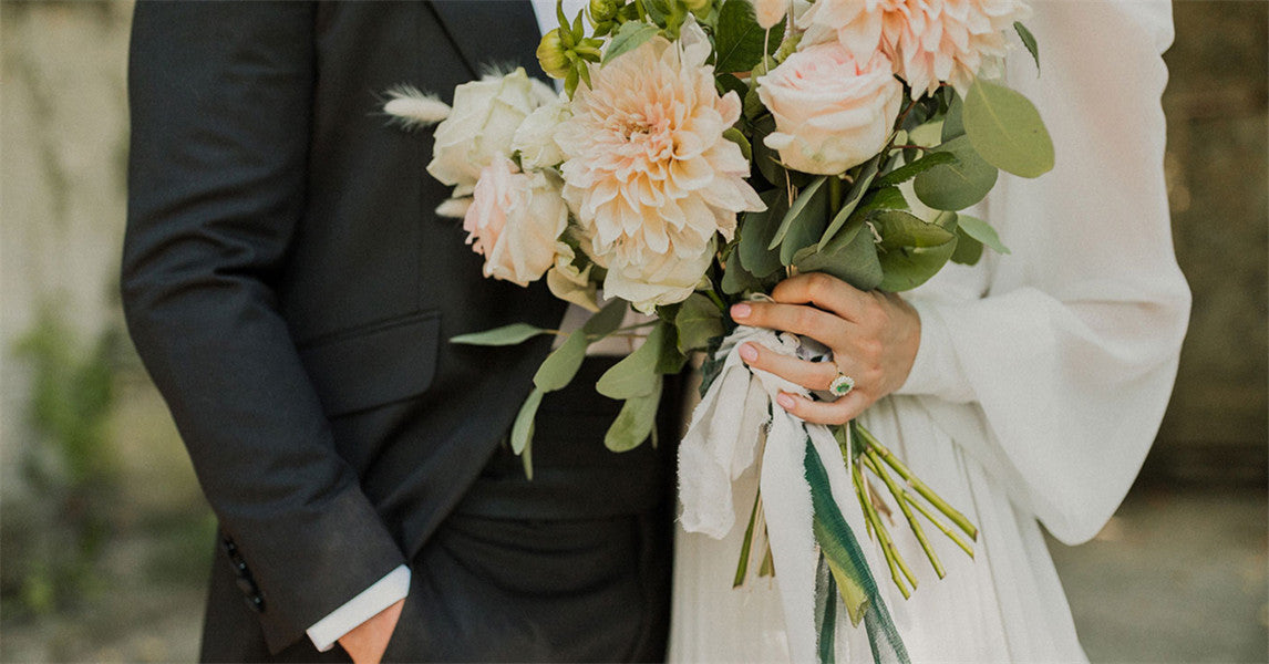 Color Psychology in Bridesmaid Dresses: Exploring its Effect on Emotions