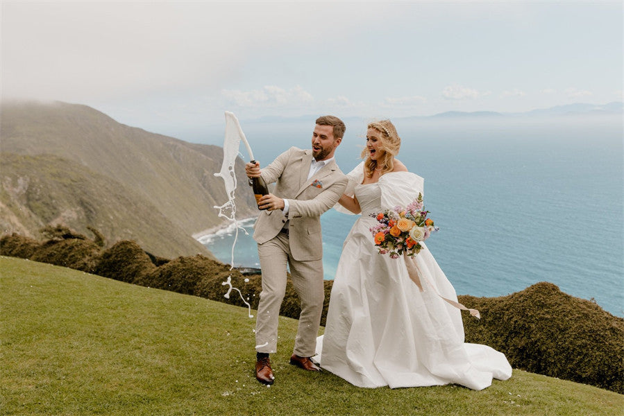 Balance Tradition and Modernity in Bridesmaid Dress Design: Searching for Timelessly Classic Bridesmaid Dresses