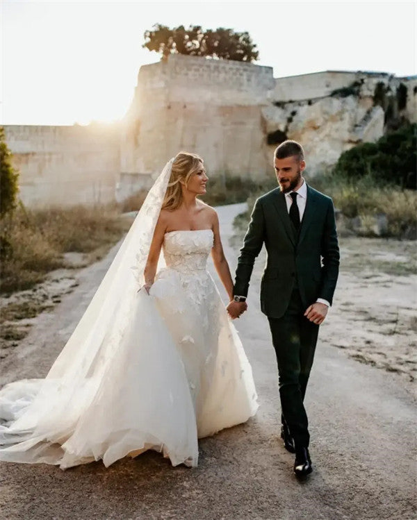 Embodying Fluidity: Gender-Inclusive Approaches to Bridesmaid Dress Design