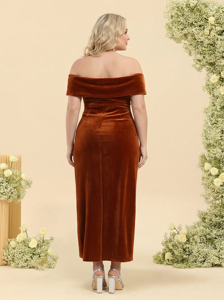Sheath/Column Velvet Off-the-Shoulder Plus Size Bridesmaid Dress With Split Side