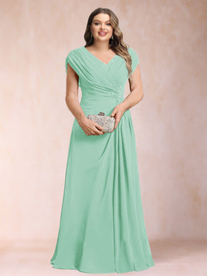 A-Line/Princess V-Neck Chiffon Ruched Plus Size Mother of the Bride Dresses with Appliques & Beading