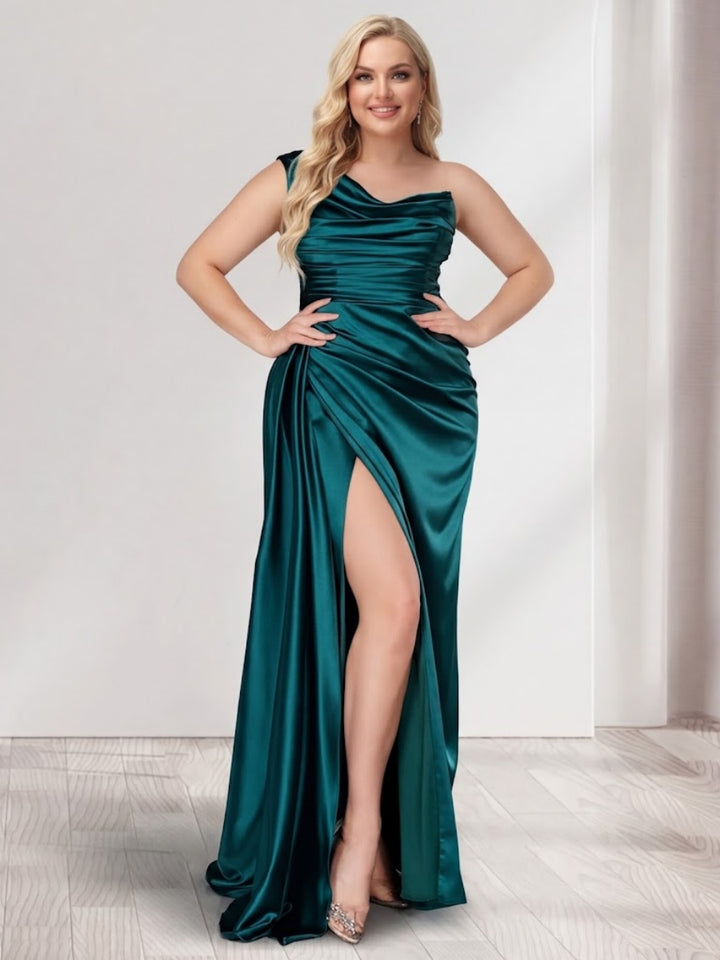 Sheath/Column One-Shoulder Sleeveless Ruched Plus Size Bridesmaid Dresses with Split Side