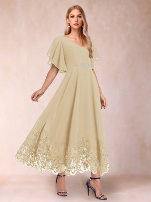 A-Line/Princess V-Neck Half Sleeves Mother of the Bride Dresses with Applique
