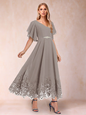 A-Line/Princess V-Neck Half Sleeves Mother of the Bride Dresses with Applique