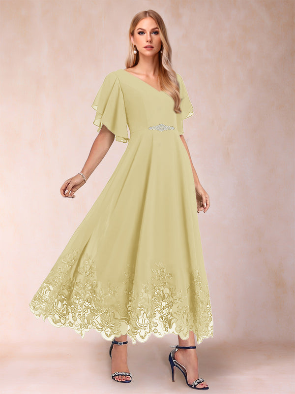 A-Line/Princess V-Neck Half Sleeves Mother of the Bride Dresses with Applique
