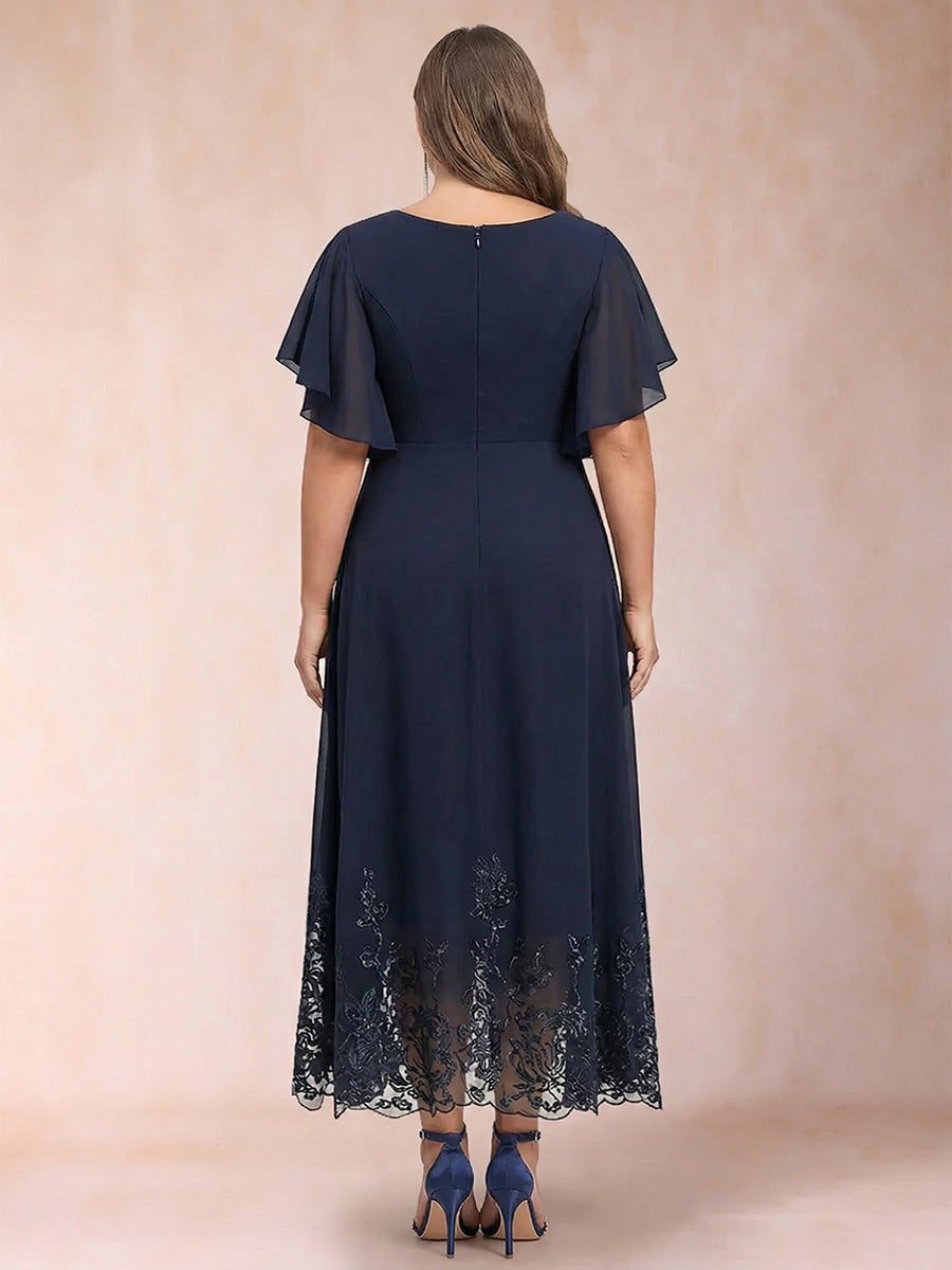 A-Line/Princess V-Neck Half Sleeves Plus Size Mother of the Bride Dresses with Applique