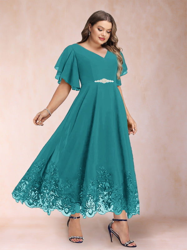 A-Line/Princess V-Neck Half Sleeves Plus Size Mother of the Bride Dresses with Applique