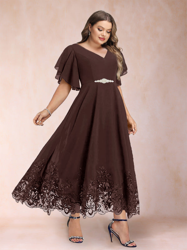 A-Line/Princess V-Neck Half Sleeves Plus Size Mother of the Bride Dresses with Applique