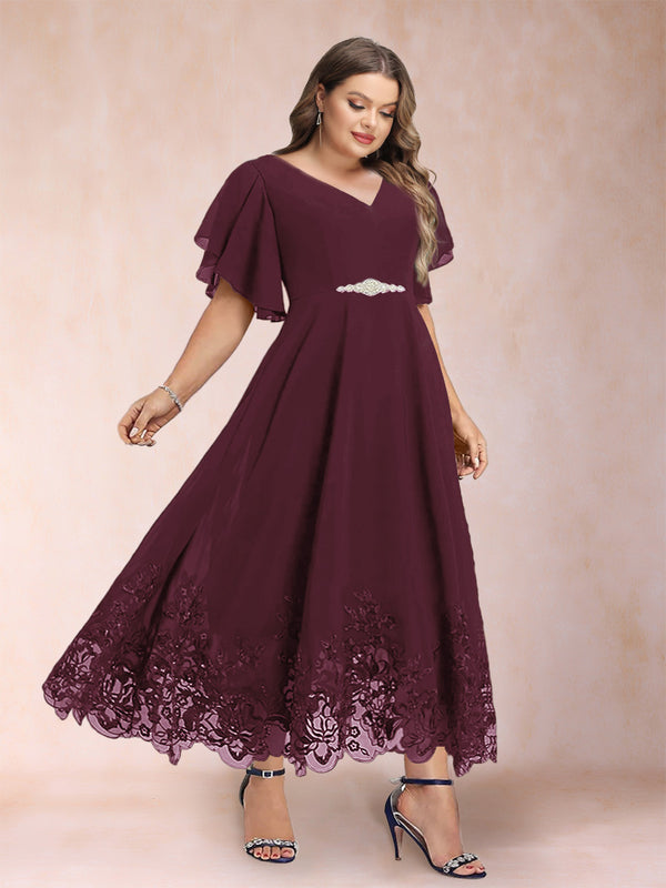 A-Line/Princess V-Neck Half Sleeves Plus Size Mother of the Bride Dresses with Applique