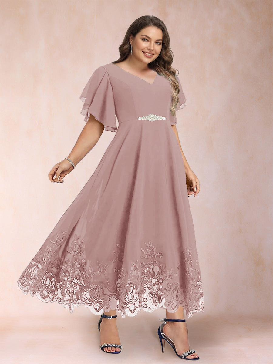 A-Line/Princess V-Neck Half Sleeves Plus Size Mother of the Bride Dresses with Applique