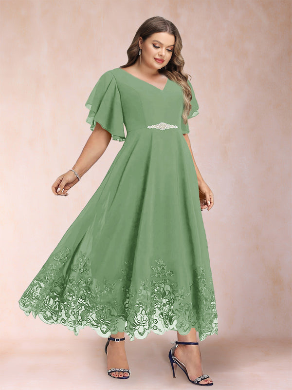 A-Line/Princess V-Neck Half Sleeves Plus Size Mother of the Bride Dresses with Applique