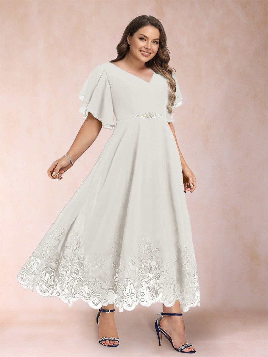 A-Line/Princess V-Neck Half Sleeves Plus Size Mother of the Bride Dresses with Applique