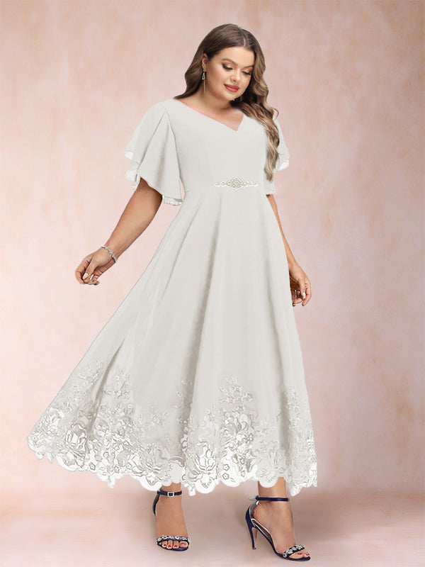 A-Line/Princess V-Neck Half Sleeves Plus Size Mother of the Bride Dresses with Applique
