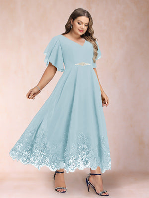 A-Line/Princess V-Neck Half Sleeves Plus Size Mother of the Bride Dresses with Applique