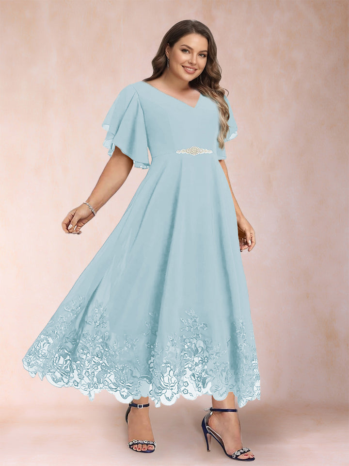 A-Line/Princess V-Neck Half Sleeves Plus Size Mother of the Bride Dresses with Applique