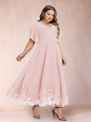 A-Line/Princess V-Neck Half Sleeves Plus Size Mother of the Bride Dresses with Applique
