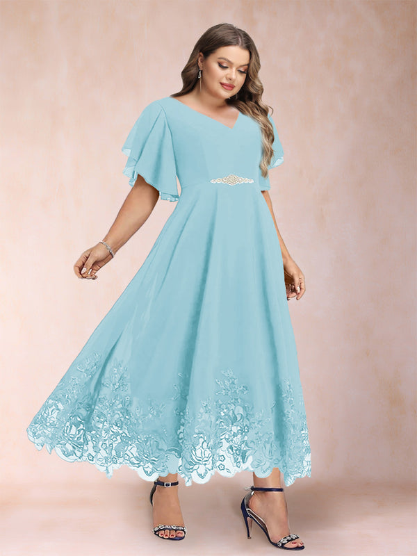 A-Line/Princess V-Neck Half Sleeves Plus Size Mother of the Bride Dresses with Applique