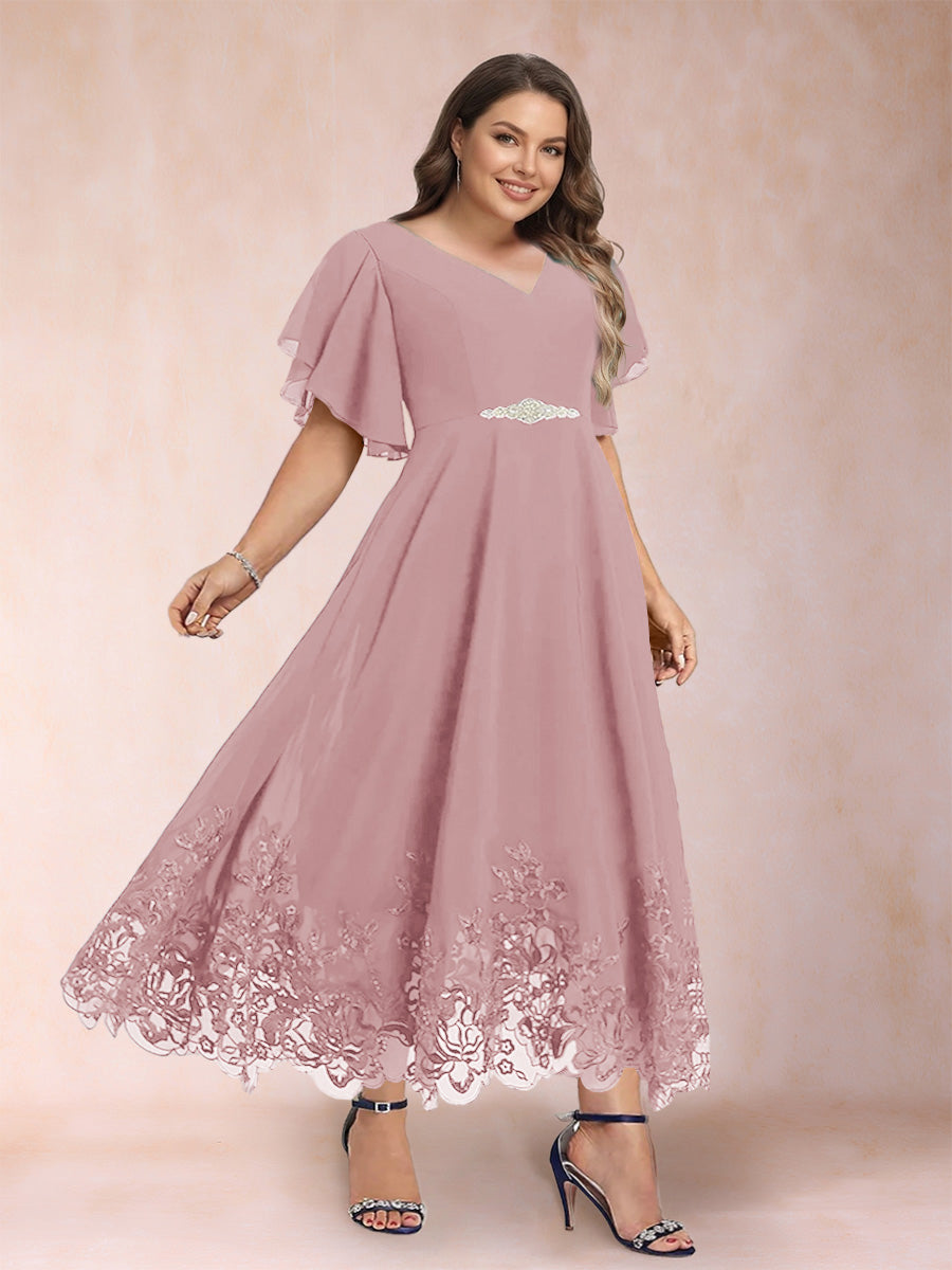 A-Line/Princess V-Neck Half Sleeves Plus Size Mother of the Bride Dresses with Applique
