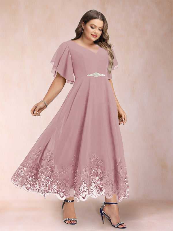A-Line/Princess V-Neck Half Sleeves Plus Size Mother of the Bride Dresses with Applique