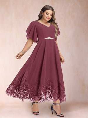 A-Line/Princess V-Neck Half Sleeves Plus Size Mother of the Bride Dresses with Applique