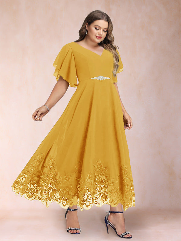A-Line/Princess V-Neck Half Sleeves Plus Size Mother of the Bride Dresses with Applique