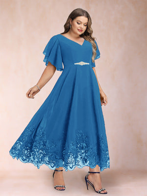 A-Line/Princess V-Neck Half Sleeves Plus Size Mother of the Bride Dresses with Applique