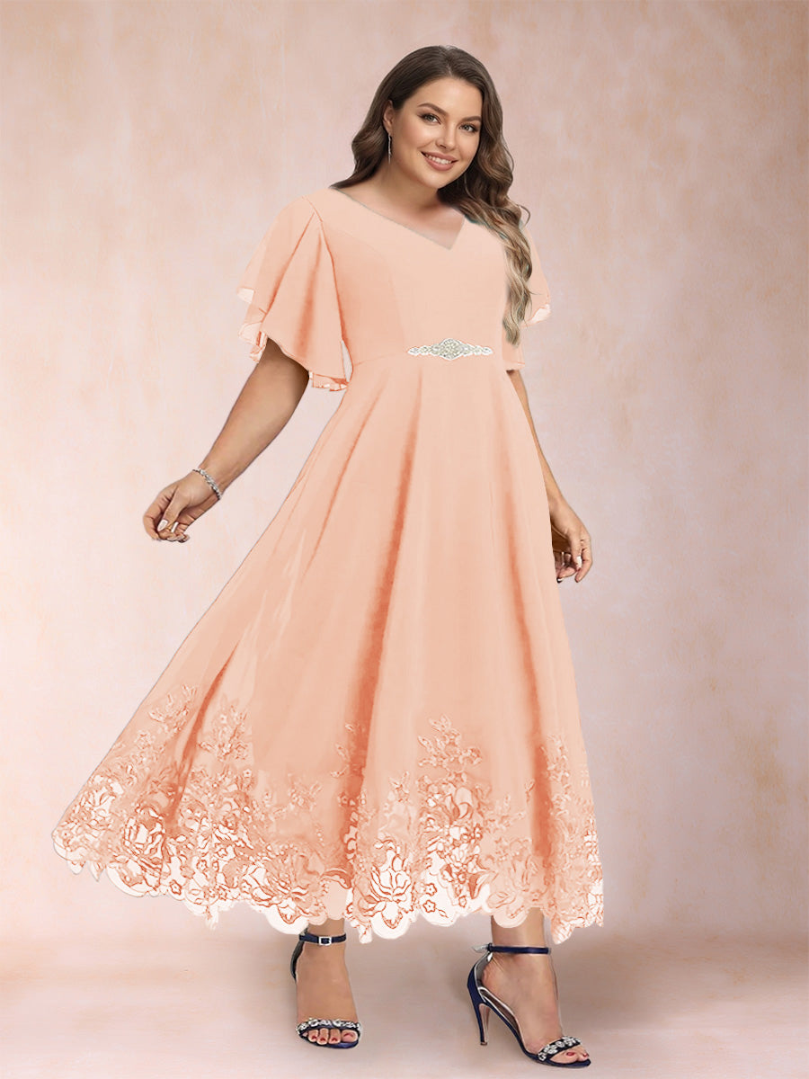 A-Line/Princess V-Neck Half Sleeves Plus Size Mother of the Bride Dresses with Applique