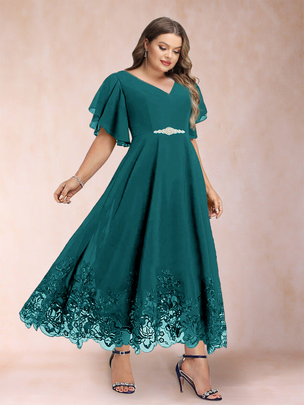 A-Line/Princess V-Neck Half Sleeves Plus Size Mother of the Bride Dresses with Applique