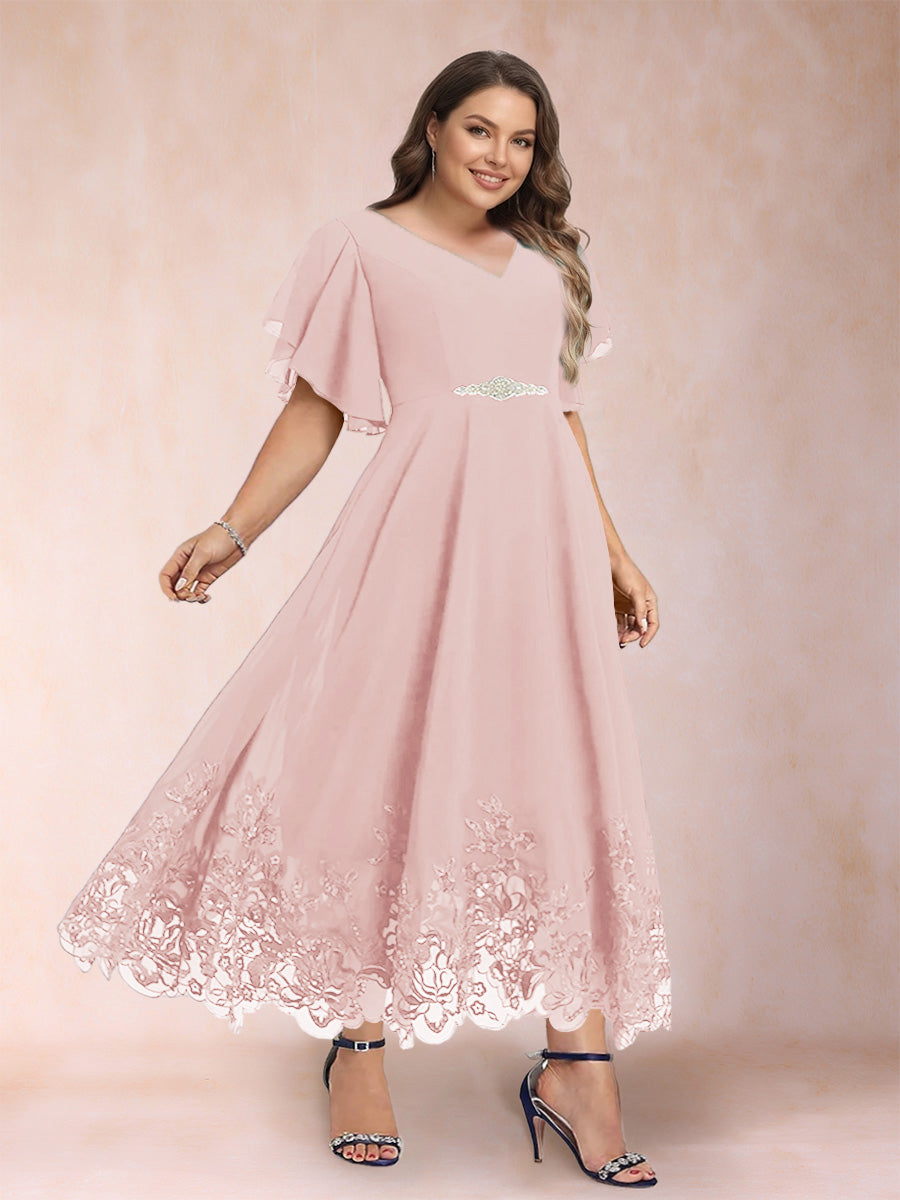 A-Line/Princess V-Neck Half Sleeves Plus Size Mother of the Bride Dresses with Applique