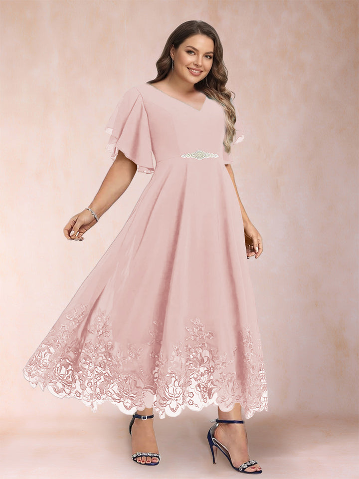 A-Line/Princess V-Neck Half Sleeves Plus Size Mother of the Bride Dresses with Applique