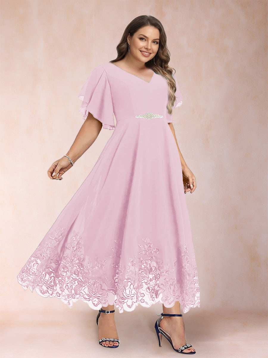 A-Line/Princess V-Neck Half Sleeves Plus Size Mother of the Bride Dresses with Applique