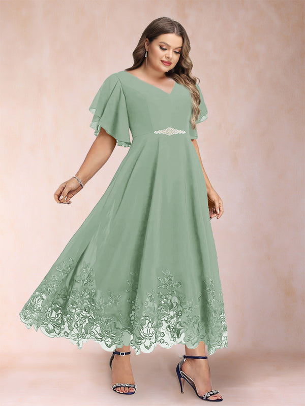 A-Line/Princess V-Neck Half Sleeves Plus Size Mother of the Bride Dresses with Applique