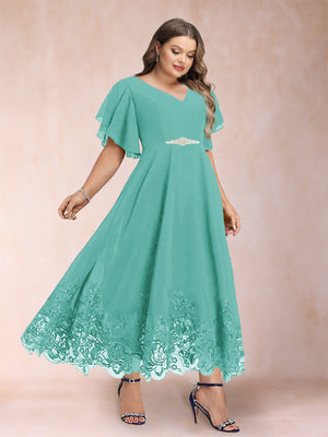 A-Line/Princess V-Neck Half Sleeves Plus Size Mother of the Bride Dresses with Applique