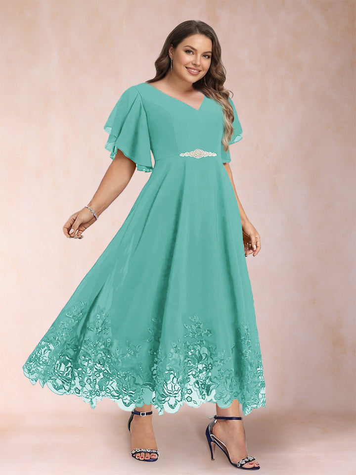 A-Line/Princess V-Neck Half Sleeves Plus Size Mother of the Bride Dresses with Applique
