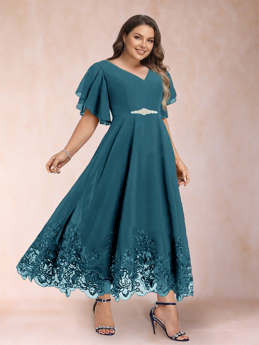 A-Line/Princess V-Neck Half Sleeves Plus Size Mother of the Bride Dresses with Applique