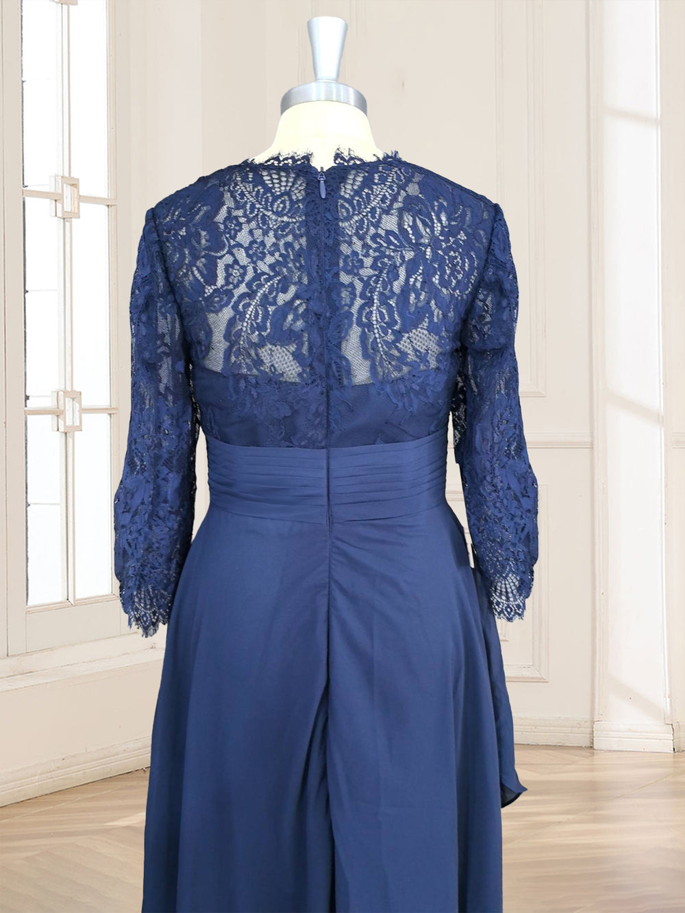 A-Line/Princess V-Neck 3/4 Sleeves Mother of the Bride Dresses with Applique