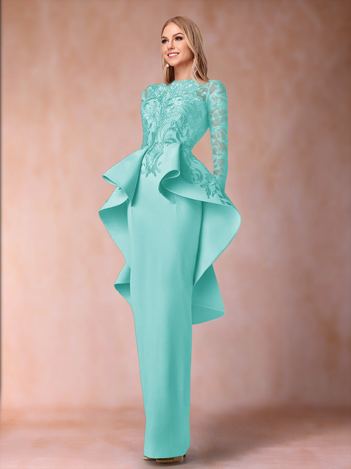 Sheath/Column Scoop Long Sleeves Mother of the Bride Dresses with Applique