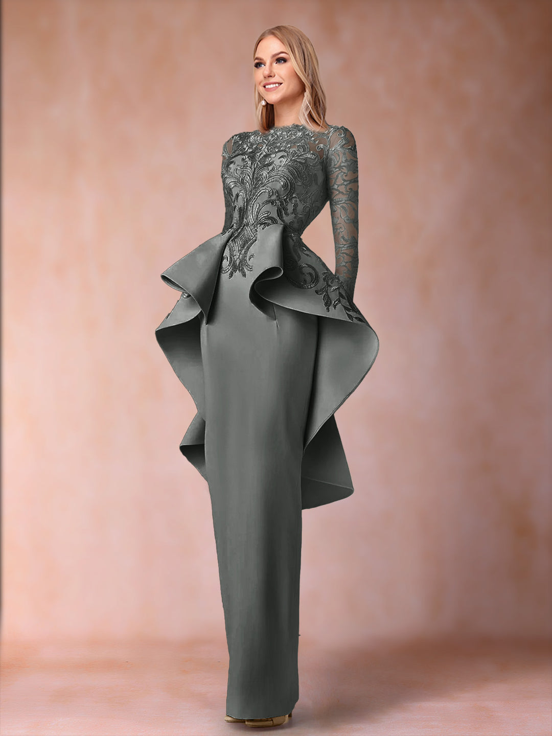 Sheath/Column Scoop Long Sleeves Mother of the Bride Dresses with Applique