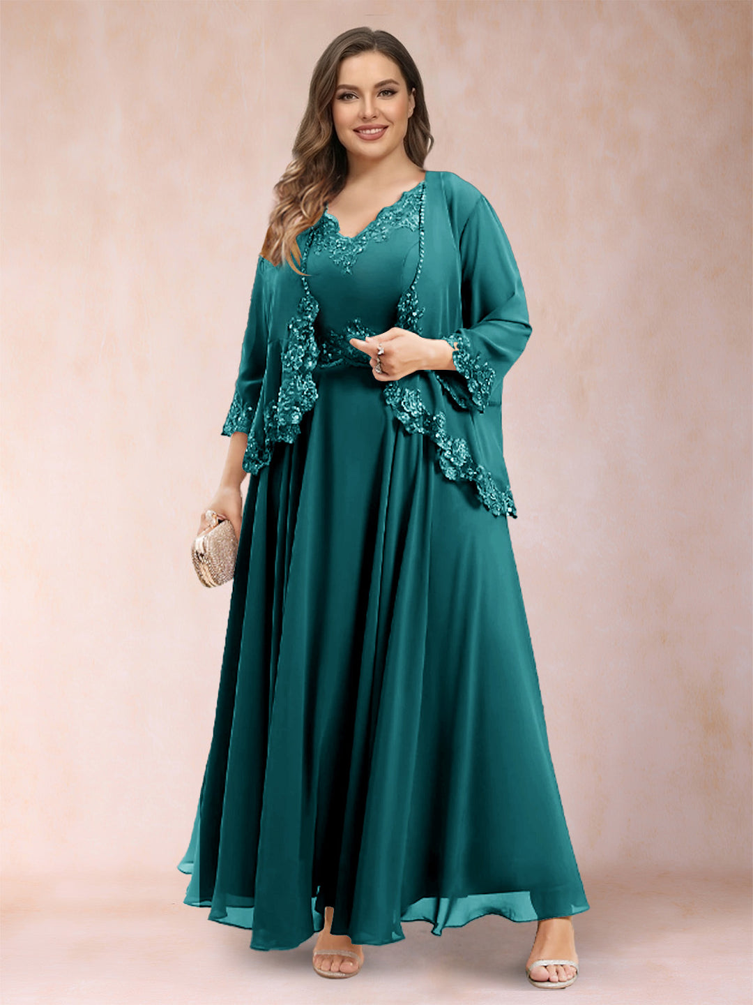 A-Line/Princess V-Neck 3/4 Sleeves 2 Pieces Plus Size Mother of the Bride Dresses with Applique
