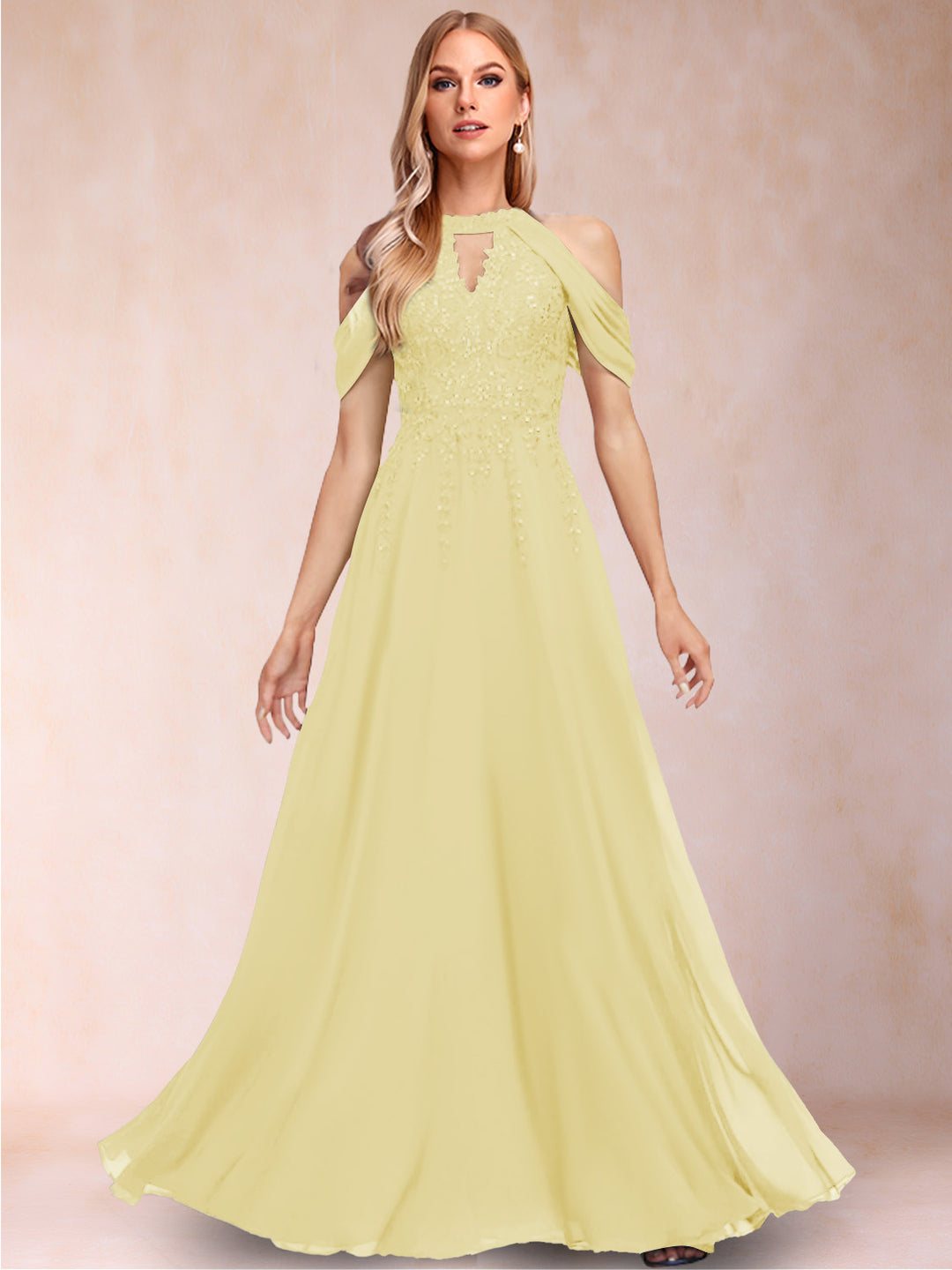 A-Line/Princess Cold Shoulder Short Sleeves Mother of the Bride Dresses with Applique