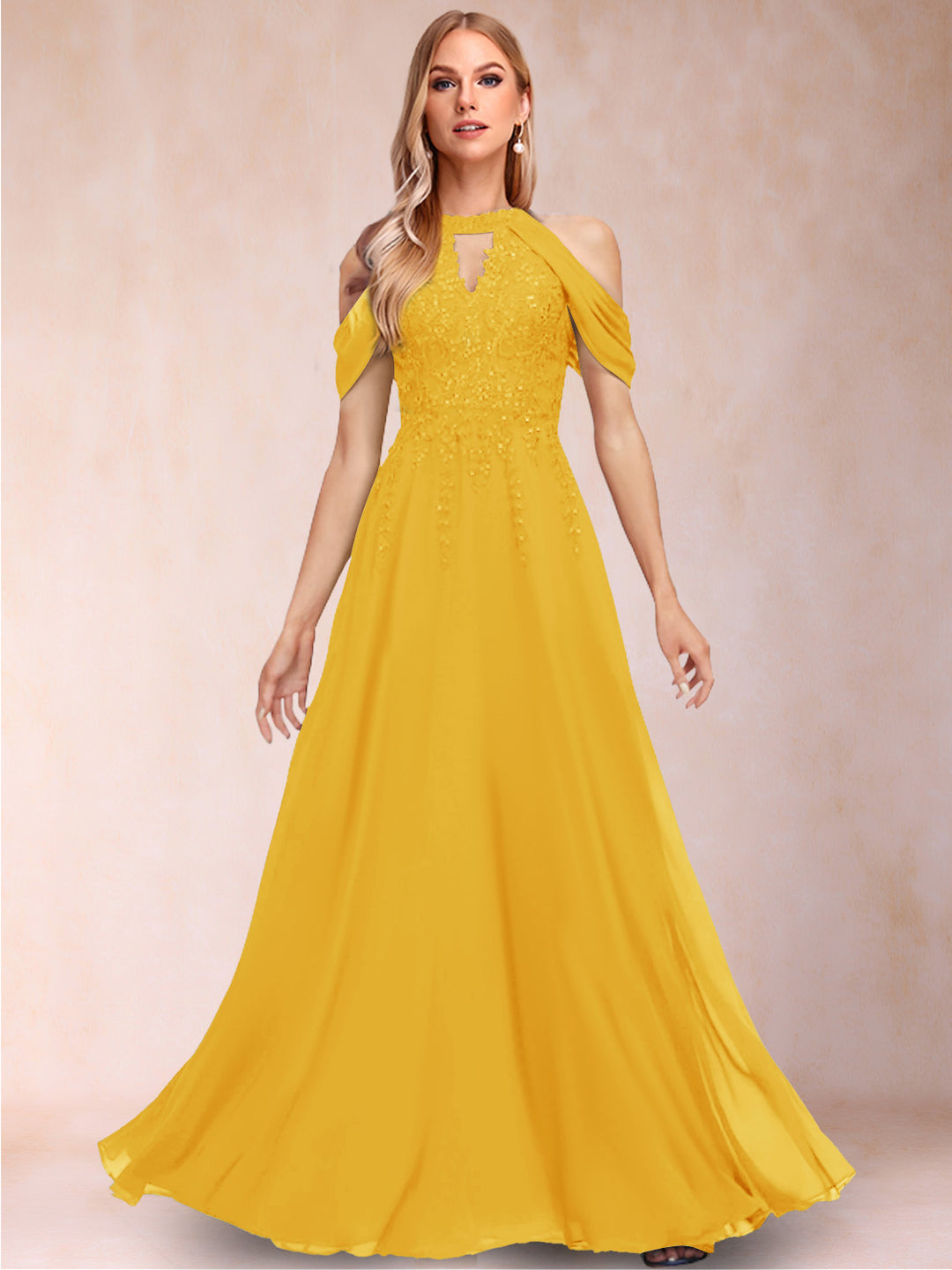 A-Line/Princess Cold Shoulder Short Sleeves Mother of the Bride Dresses with Applique