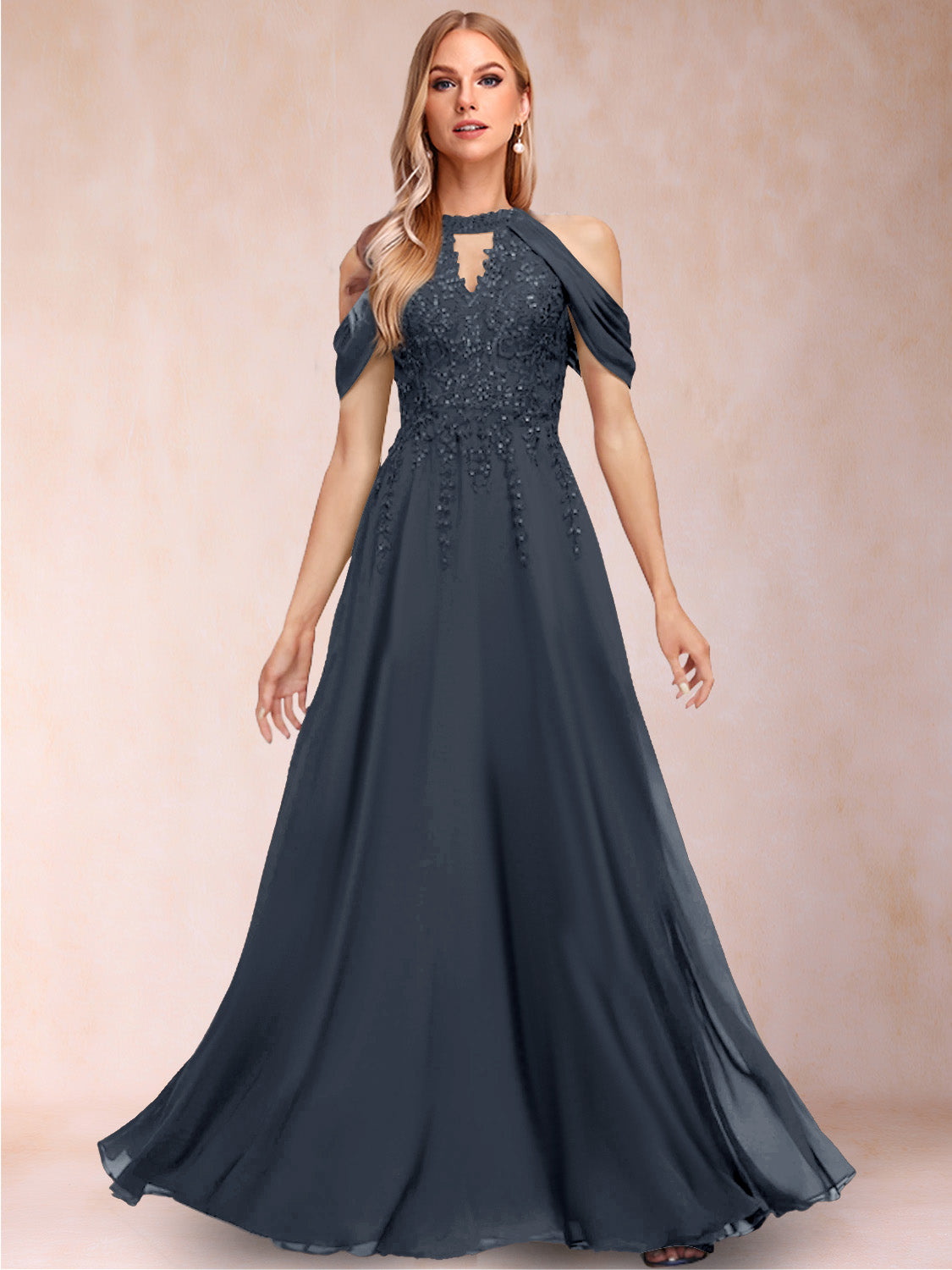 A-Line/Princess Cold Shoulder Short Sleeves Mother of the Bride Dresses with Applique