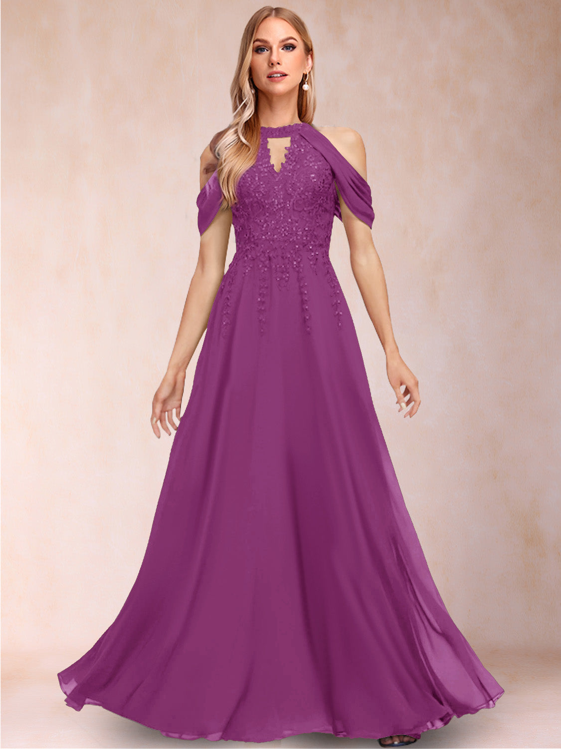 A-Line/Princess Cold Shoulder Short Sleeves Mother of the Bride Dresses with Applique