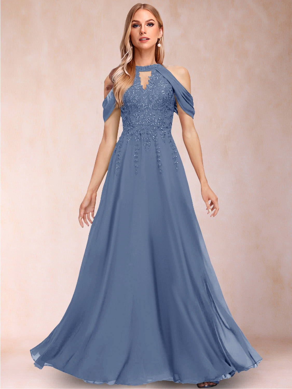 A-Line/Princess Cold Shoulder Short Sleeves Mother of the Bride Dresses with Applique