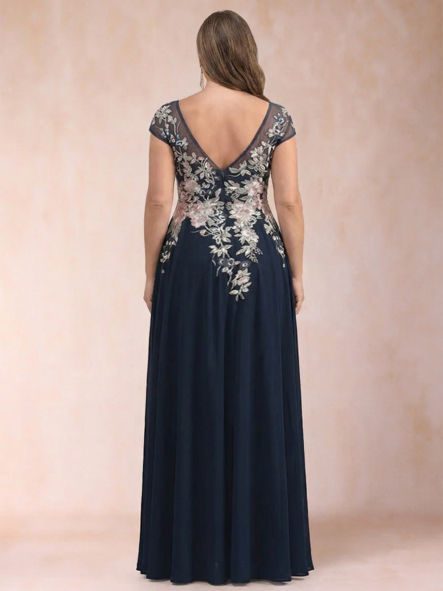 A-Line/Princess V-Neck Short Sleeves Plus Size Mother of the Bride Dresses with Applique