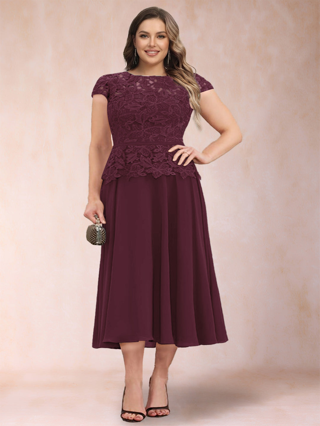 A-Line/Princess Chiffon Scoop Short Sleeves Plus Size Mother of the Bride Dresses with Applique